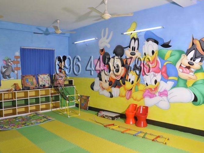 vẽ tranh tường phòng bé mã pb06